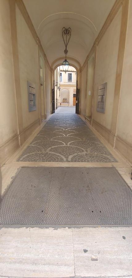 Chiara'S Place At Pantheon - Your Apt In Рим Экстерьер фото